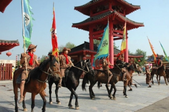 清明上河園、少林寺、牡丹園、龍門石窟雙臥4日游